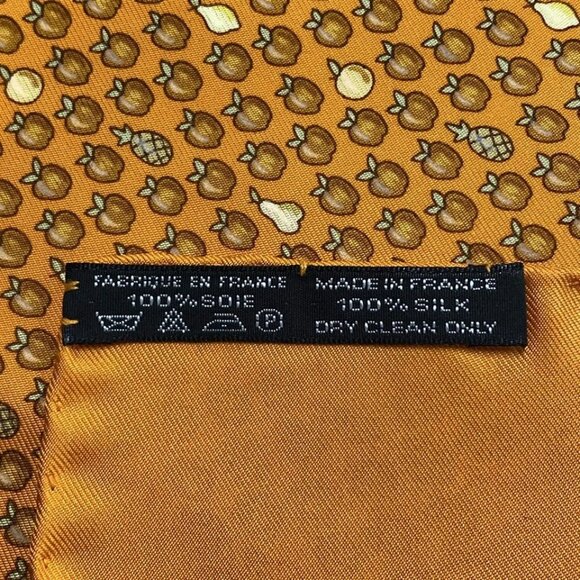 HERMES Petit Carre - Orange Cream Scarf 140-072325 - Picture 4 of 4